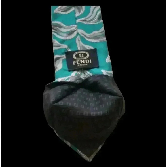 FendiĀ SilkāMesāTie - Picture 14 of 15